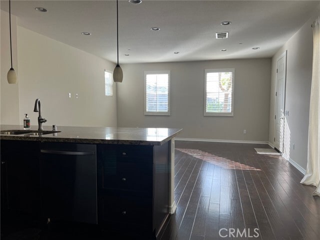 Building Photo - 789 E Sierra Madre Ave