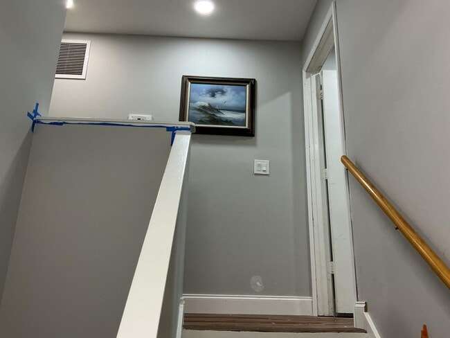 Building Photo - 537 NW 51st Ave