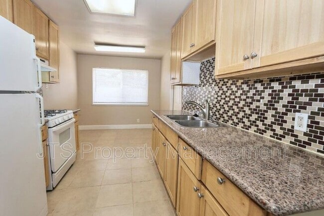 Building Photo - 2310 Kenworthy Way
