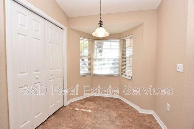 Building Photo - 2830 Hickory Ridge Dr