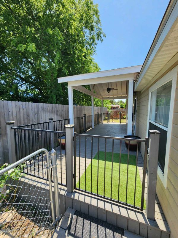 Building Photo - 922 Ashwood Dr