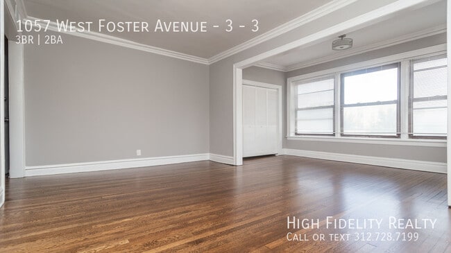 Building Photo - 1057 W Foster Ave