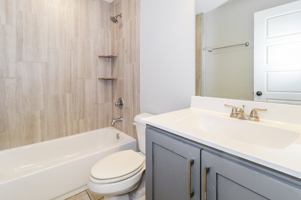 Building Photo - 3811 Dawnwood Cir W