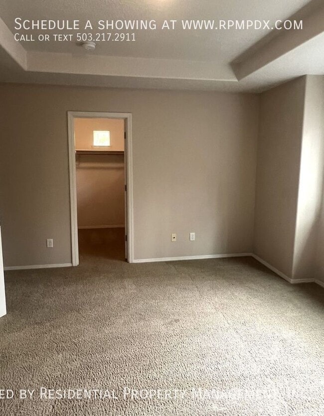 Building Photo - 1008 SE Bacarra St