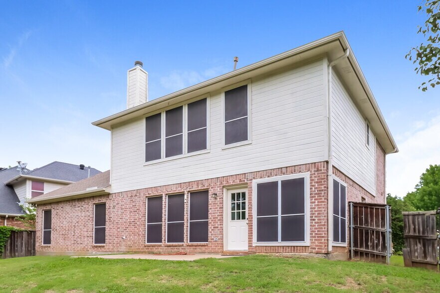 Building Photo - 703 Biscayne Dr