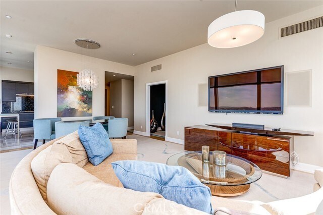 Building Photo - 900 W Olympic Blvd