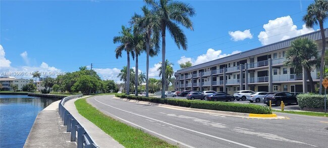 Building Photo - 270 Layne Blvd