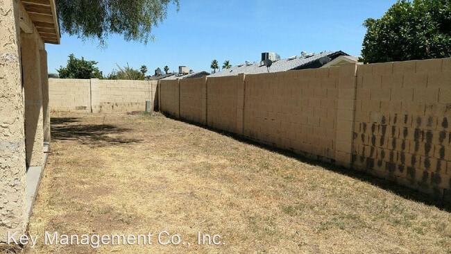 Building Photo - 5733 W Beck Ln