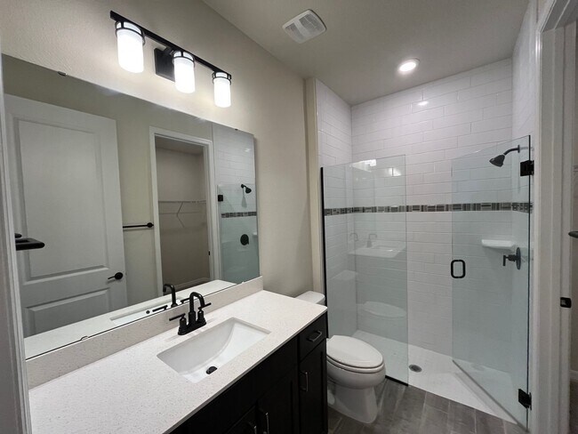 Building Photo - 5625 Cedar Chase Dr