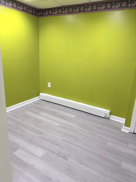 Building Photo - 50 Grand St