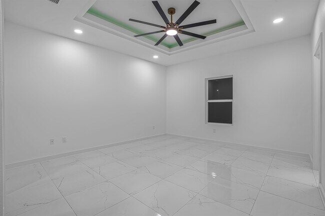 Building Photo - 3911 Yoyis St