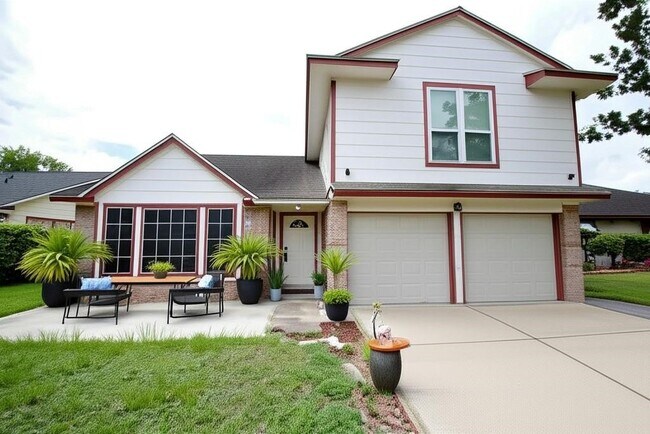 Primary Photo - 13507 White Cliff Dr