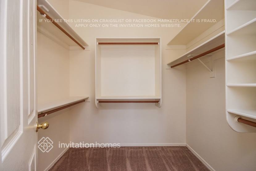 Building Photo - 12534 W Edgemont Ave