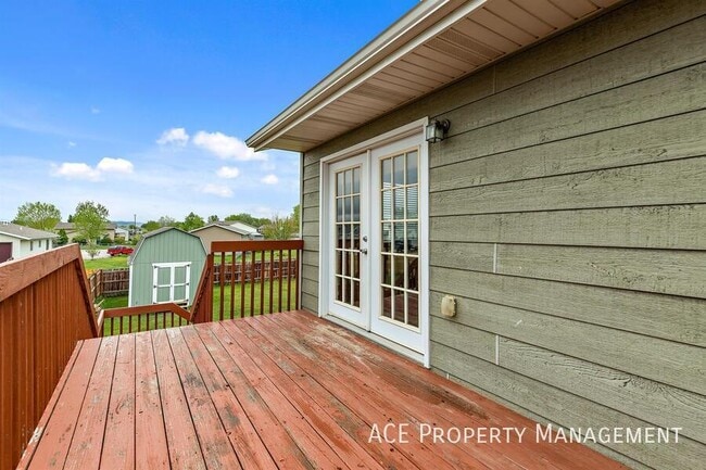 Building Photo - 109 McDowell Dr