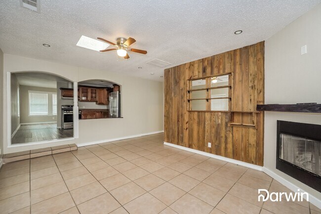 Building Photo - 1170 Debbie Dr