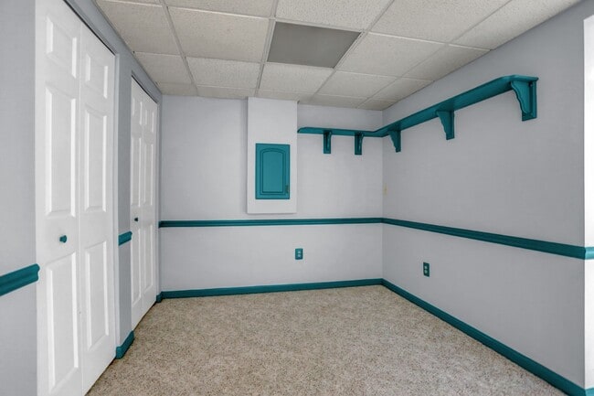 Building Photo - Spacious 4-Level Home with Deck, Workshop ...