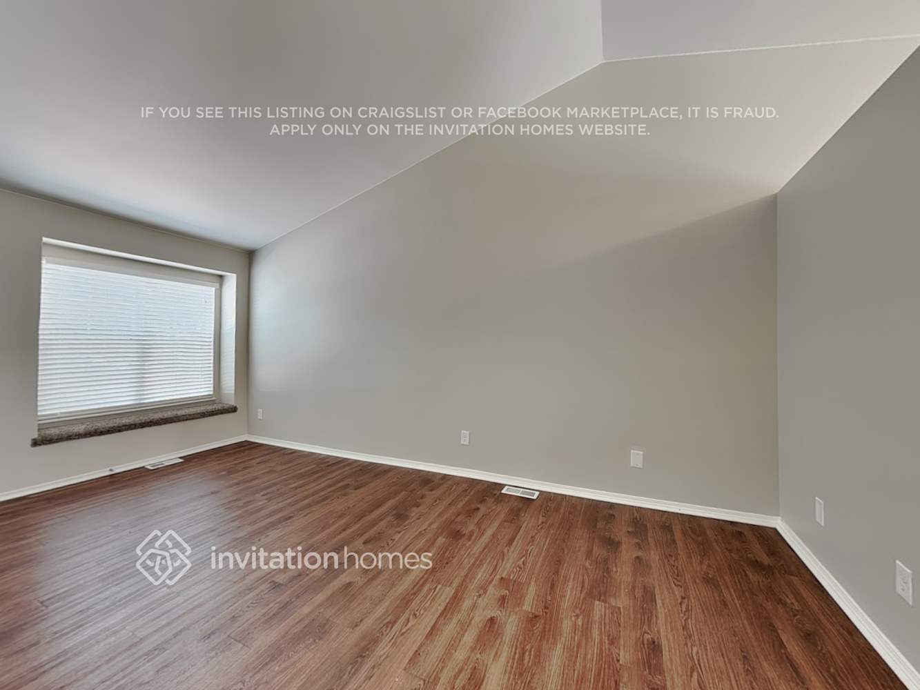 Building Photo - 5175 Paradox Dr