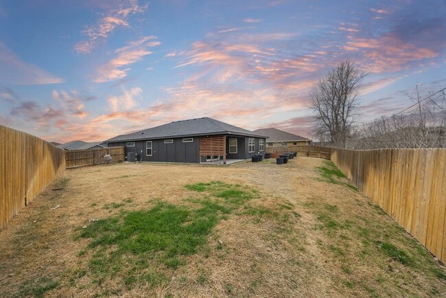 Building Photo - 3 BEDROOM 2 BATH CUSTOM HOME IN NOLANVILLE