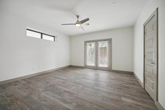 Building Photo - 114 Heights Blvd