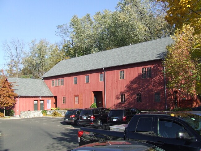 Primary Photo - 156 Rowayton Ave