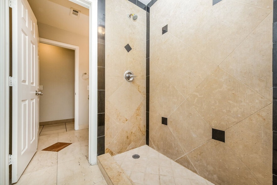 Building Photo - 1532 Helen Belle Dr