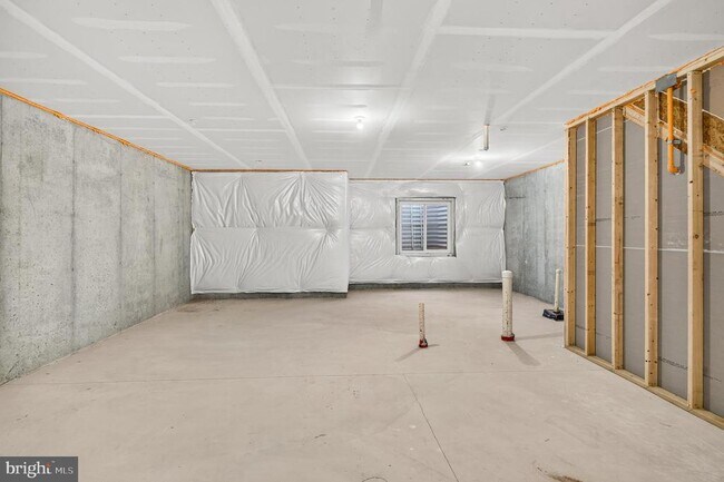 Building Photo - 302 Milton Stamp Dr
