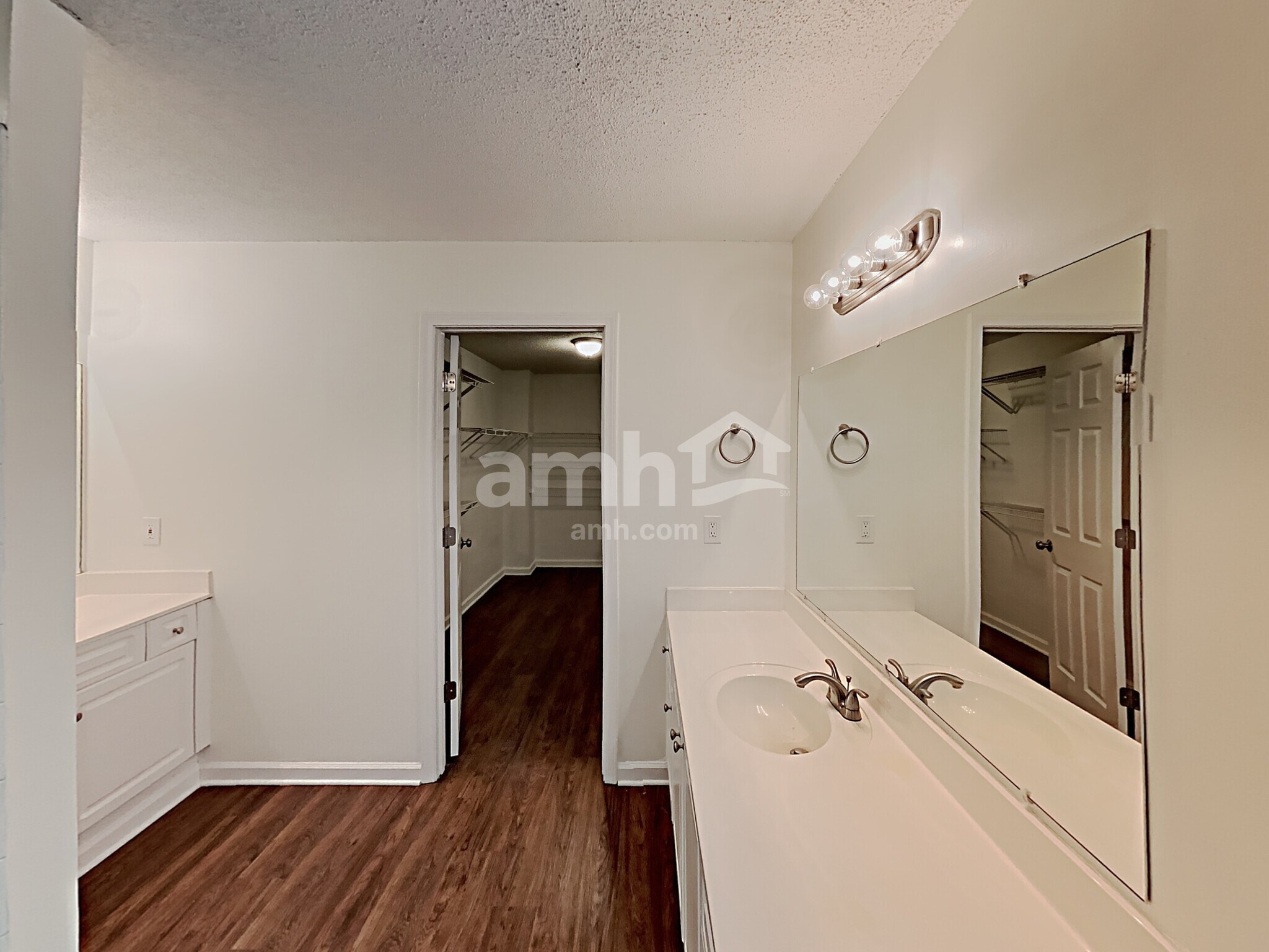 Building Photo - 1121 Lauren Way