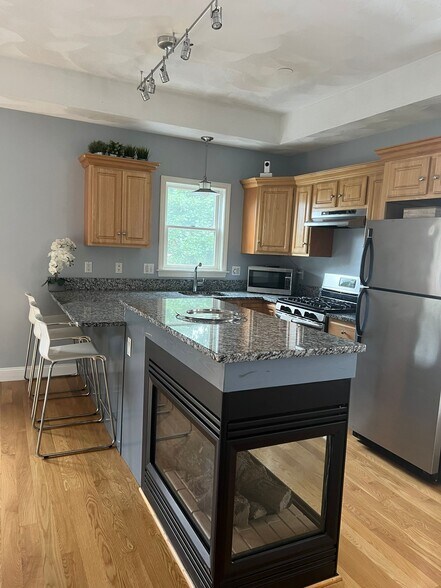 Building Photo - 50-1 Barr St