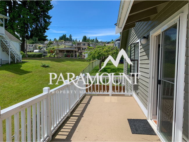 Building Photo - Magnificent Seattle/Water Views in Manches...