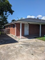 Building Photo - 504 Houma Blvd