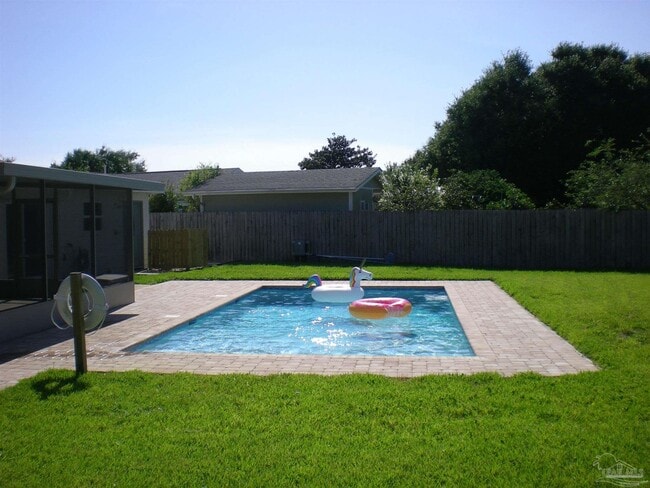 Building Photo - 11606 Chanticleer Dr