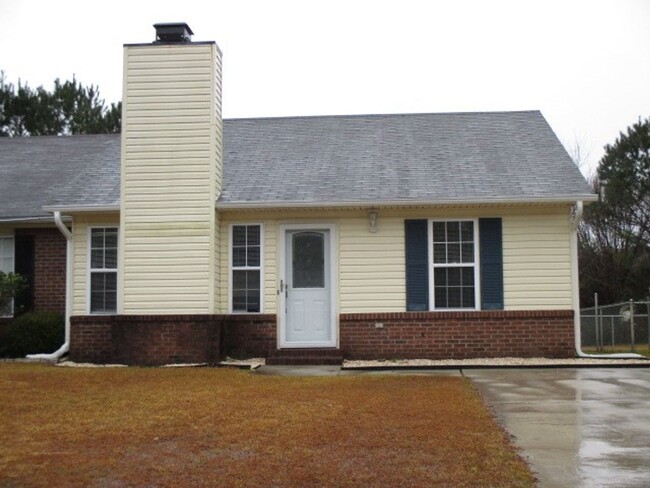 Primary Photo - 112 Live Oak Ct