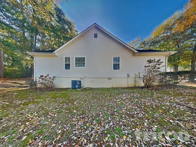 Building Photo - 118 Valleydale Dr