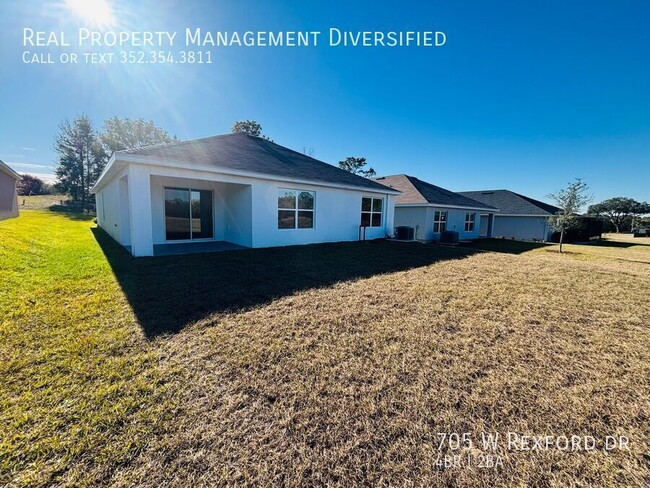 Building Photo - 705 W Rexford Dr