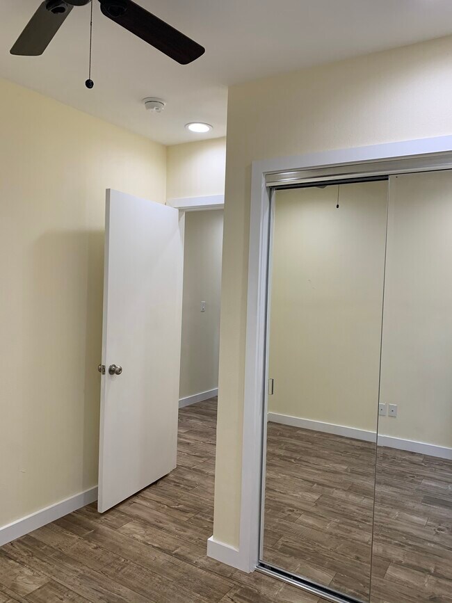 Building Photo - 10315 S Figueroa St