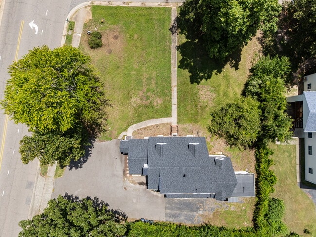 Building Photo - 806 Gorman St