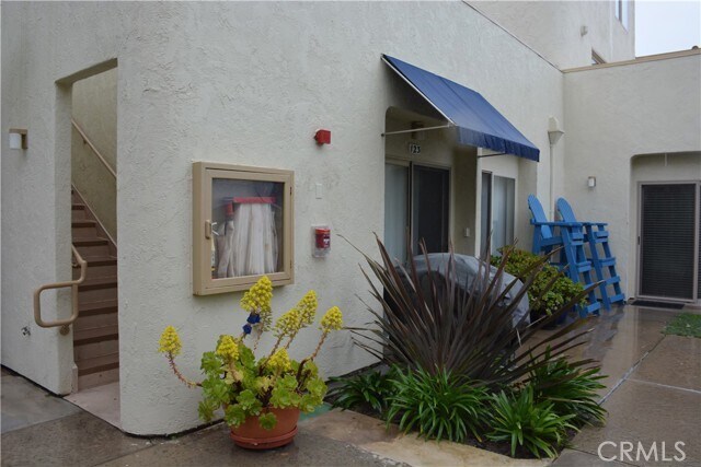 Building Photo - 711 Pacific Coast Hwy