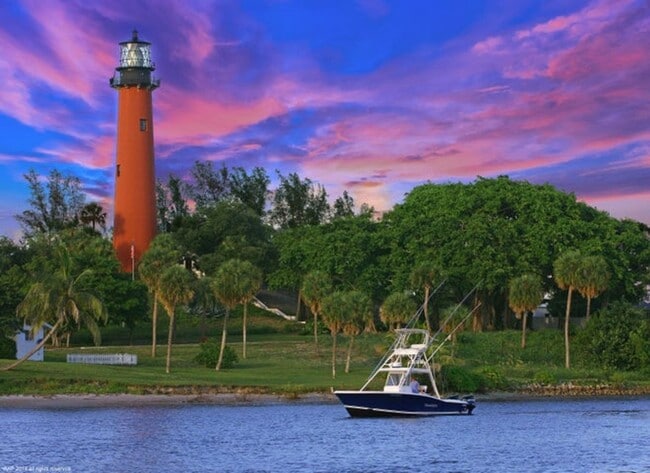 Building Photo - 208 Sims Creek Dr