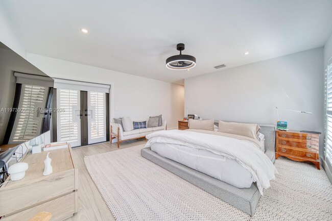 Building Photo - 9220 SW 102nd St