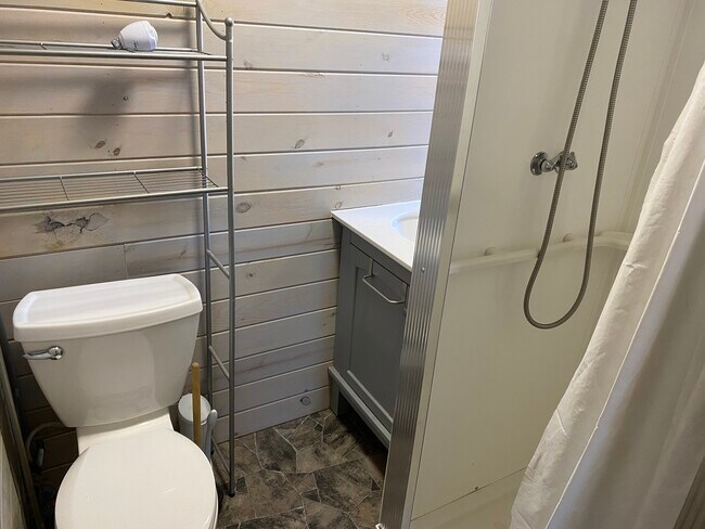 Bathroom - 22 8th Ave SW