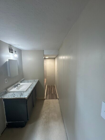 Building Photo - 7221 Clark Ave