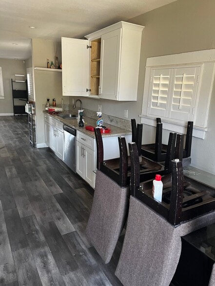 Building Photo - 2501 N Sierra Way