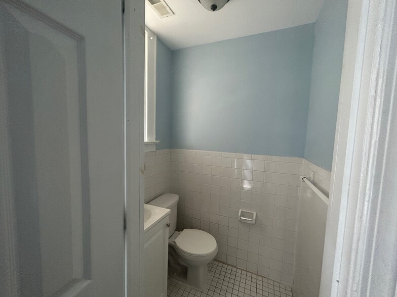 Building Photo - 152 Stuyvesant Ave