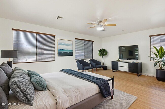 Building Photo - 6206 W Buckhorn Trail