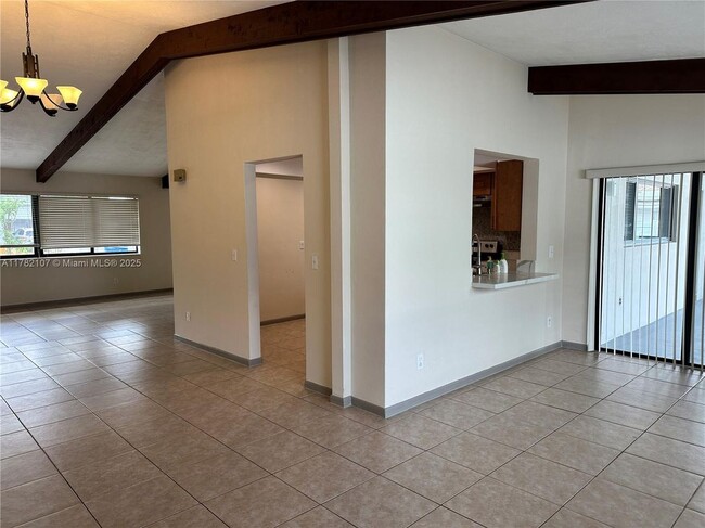 Building Photo - 5828 SW 117th Terrace
