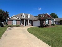 Building Photo - 8951 Alderwood Way