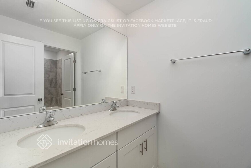 Building Photo - 4263 Palatina Way