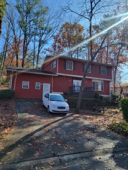 Building Photo - 6935 Ivy Log Dr SW