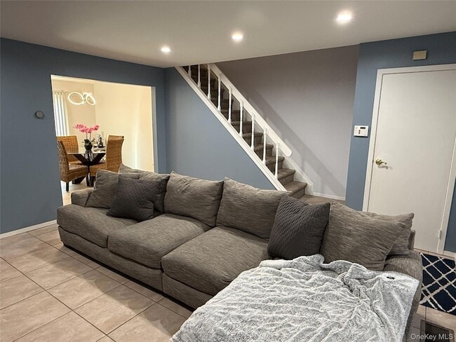 Building Photo - 12 Paine Commons