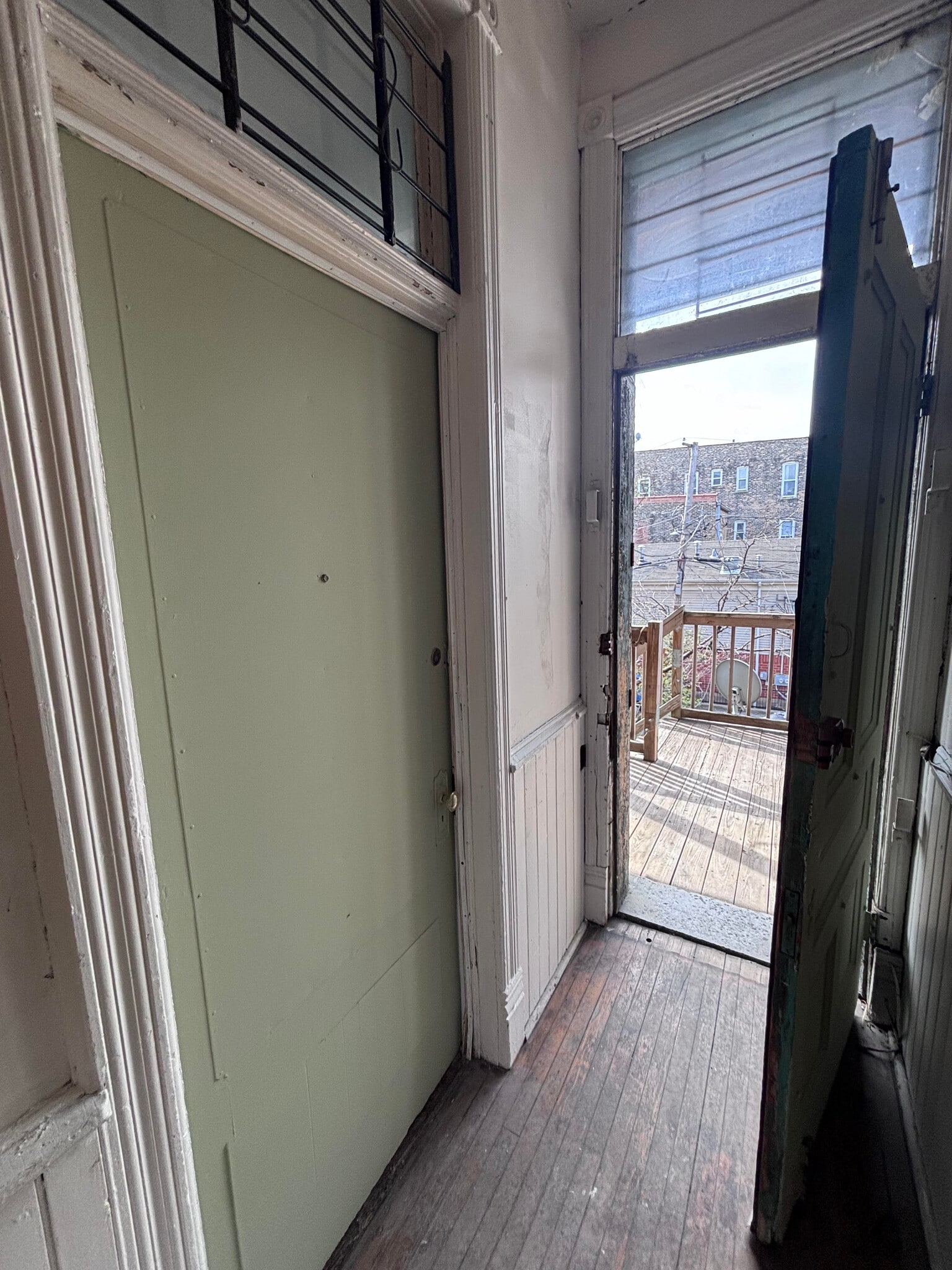 Building Photo - 1905 W Division St